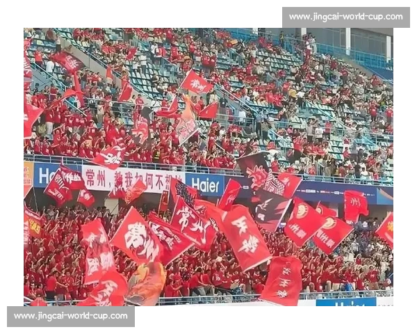 苏超现象:当纯粹足球点燃全民狂欢 苏超现象:当纯粹足球点燃全民狂欢