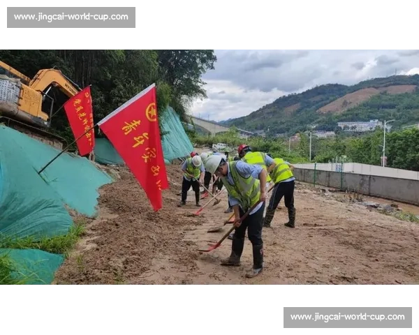 奥运冠军龙道一驰援家乡榕江:携物资投身救灾一线 奥运冠军龙道一驰援家乡榕江:携物资投身救灾一线